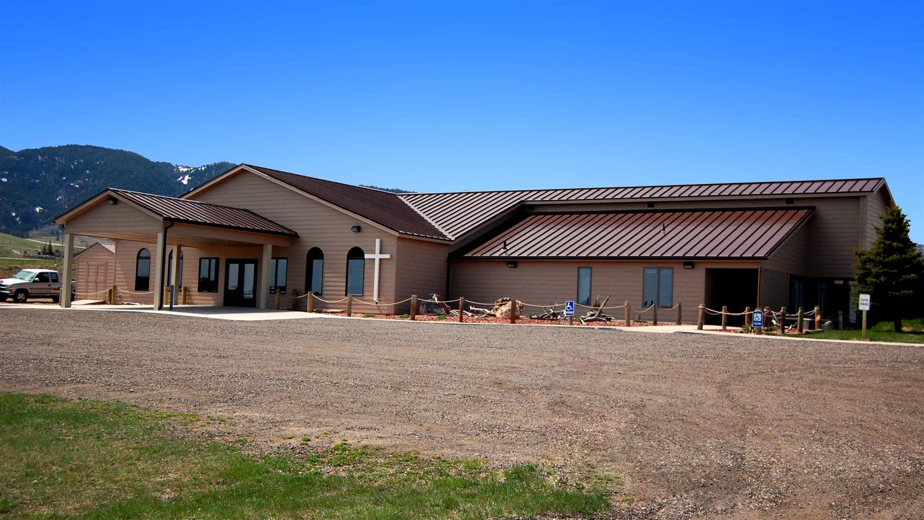 The covered entrance at Lord of Lords Lutheran Church